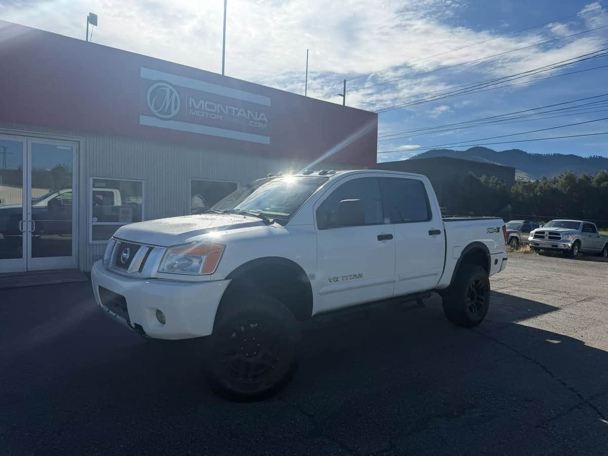 2014 Nissan Titan S Pickup 4d 5 1/2 Ft