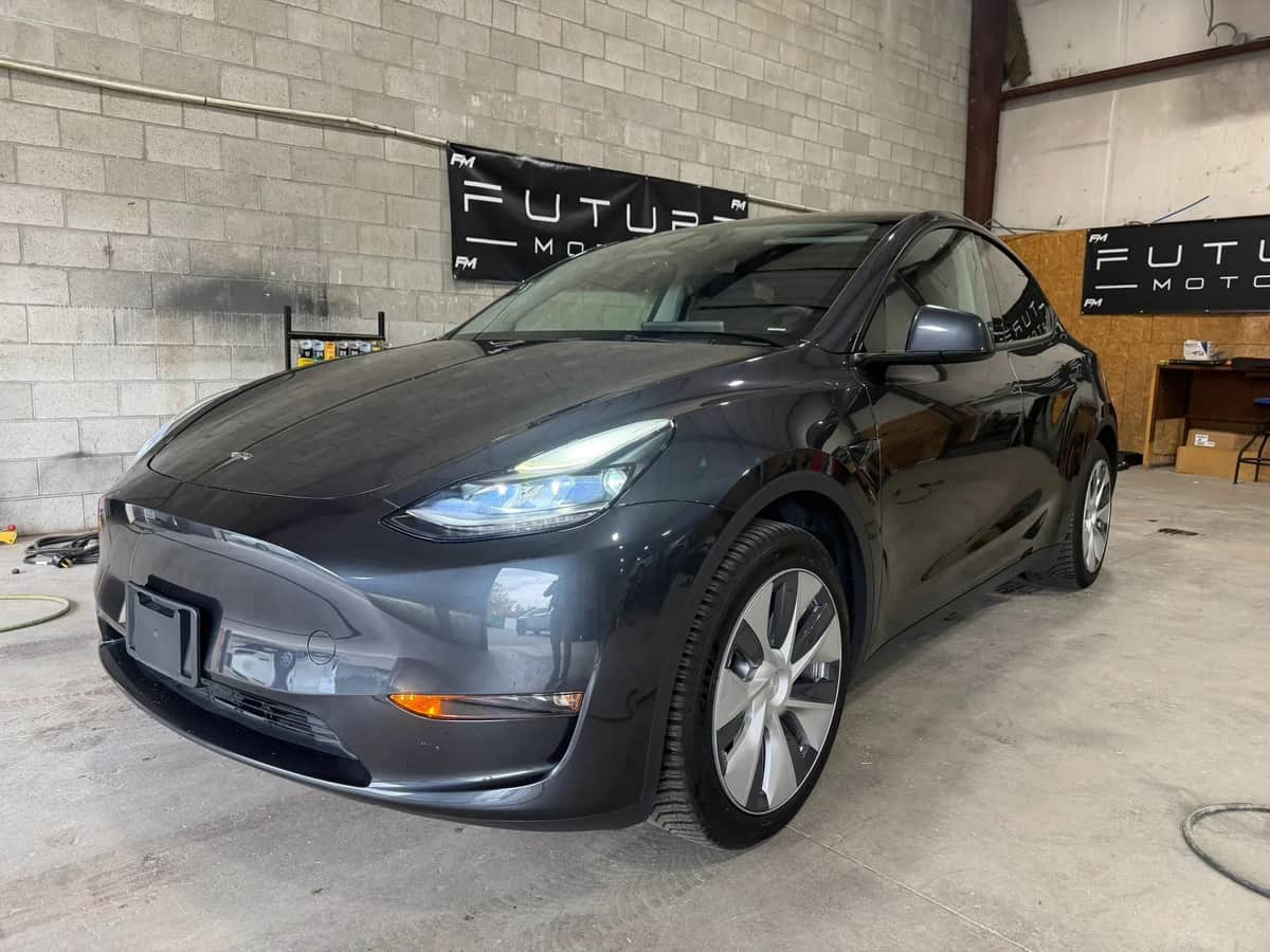 2024 Tesla Model Y Long Range Sport Utility 4d