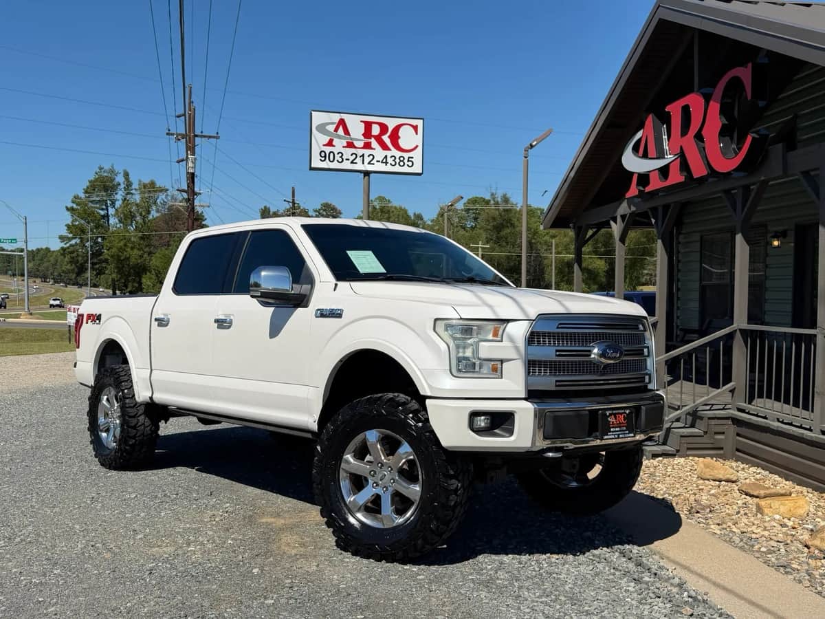 2016 Ford F-150 Platinum Pickup 4d 5 1/2 Ft