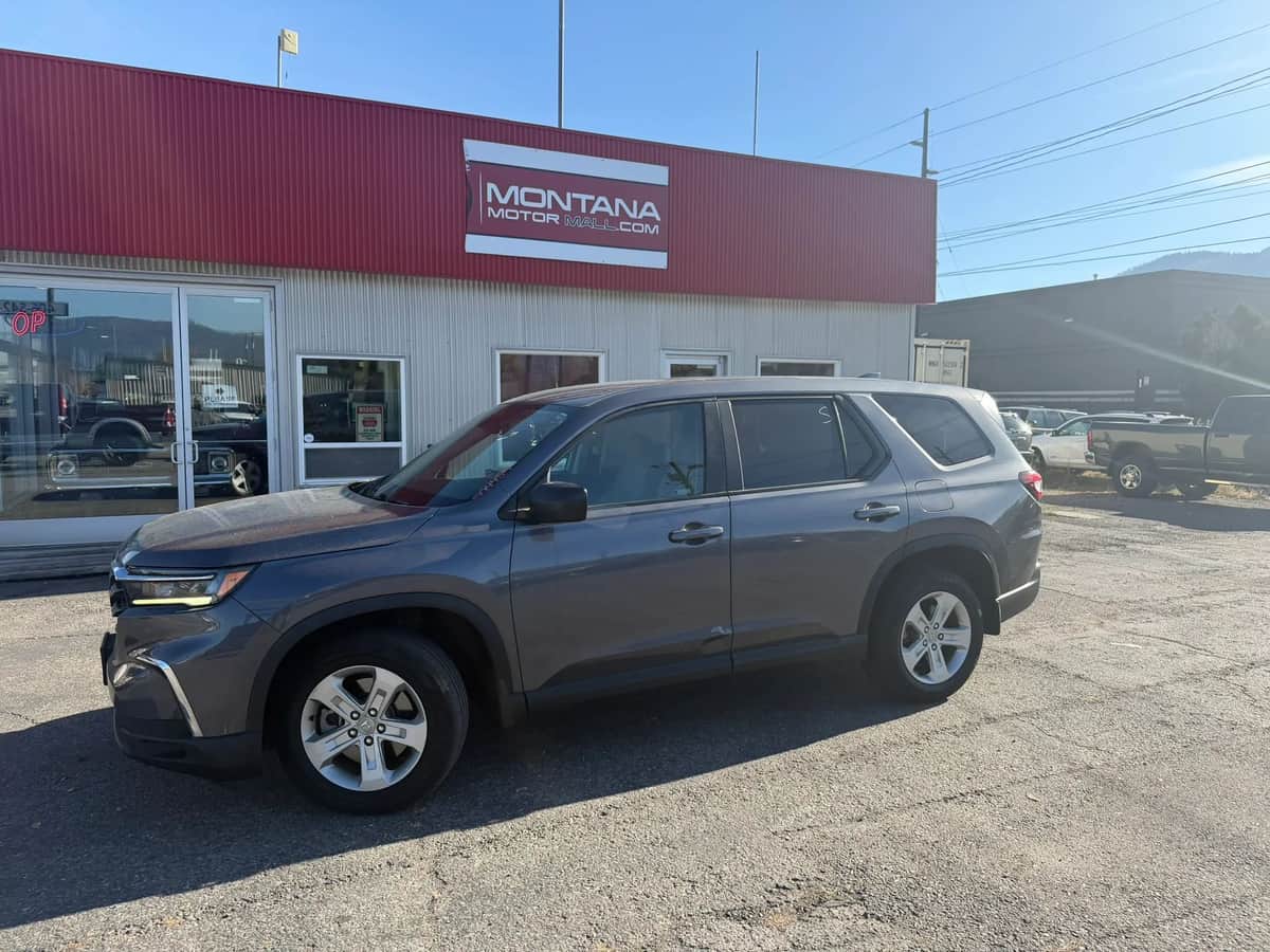 2023 Honda Pilot Lx Sport Utility 4d