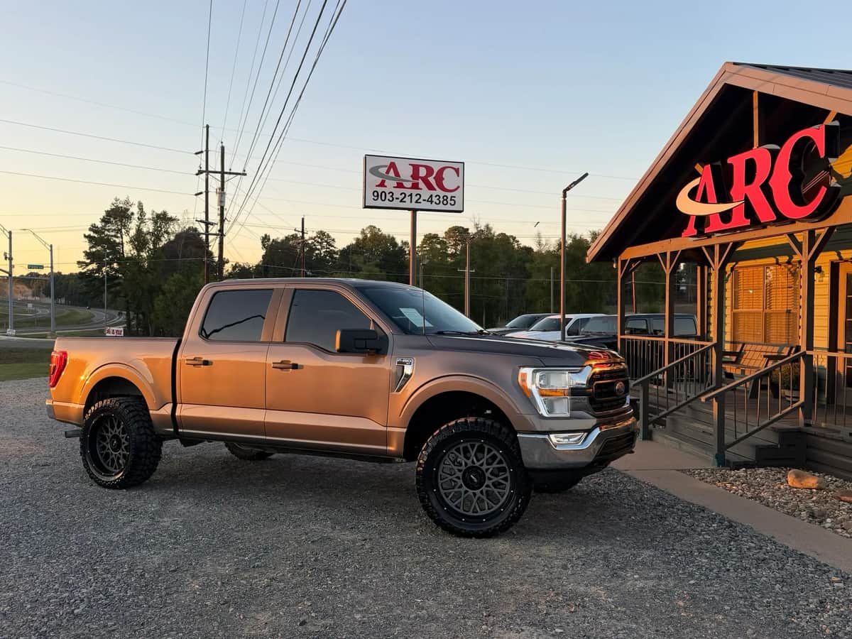 2022 Ford F-150 Xlt Pickup 4d 5 1/2 Ft
