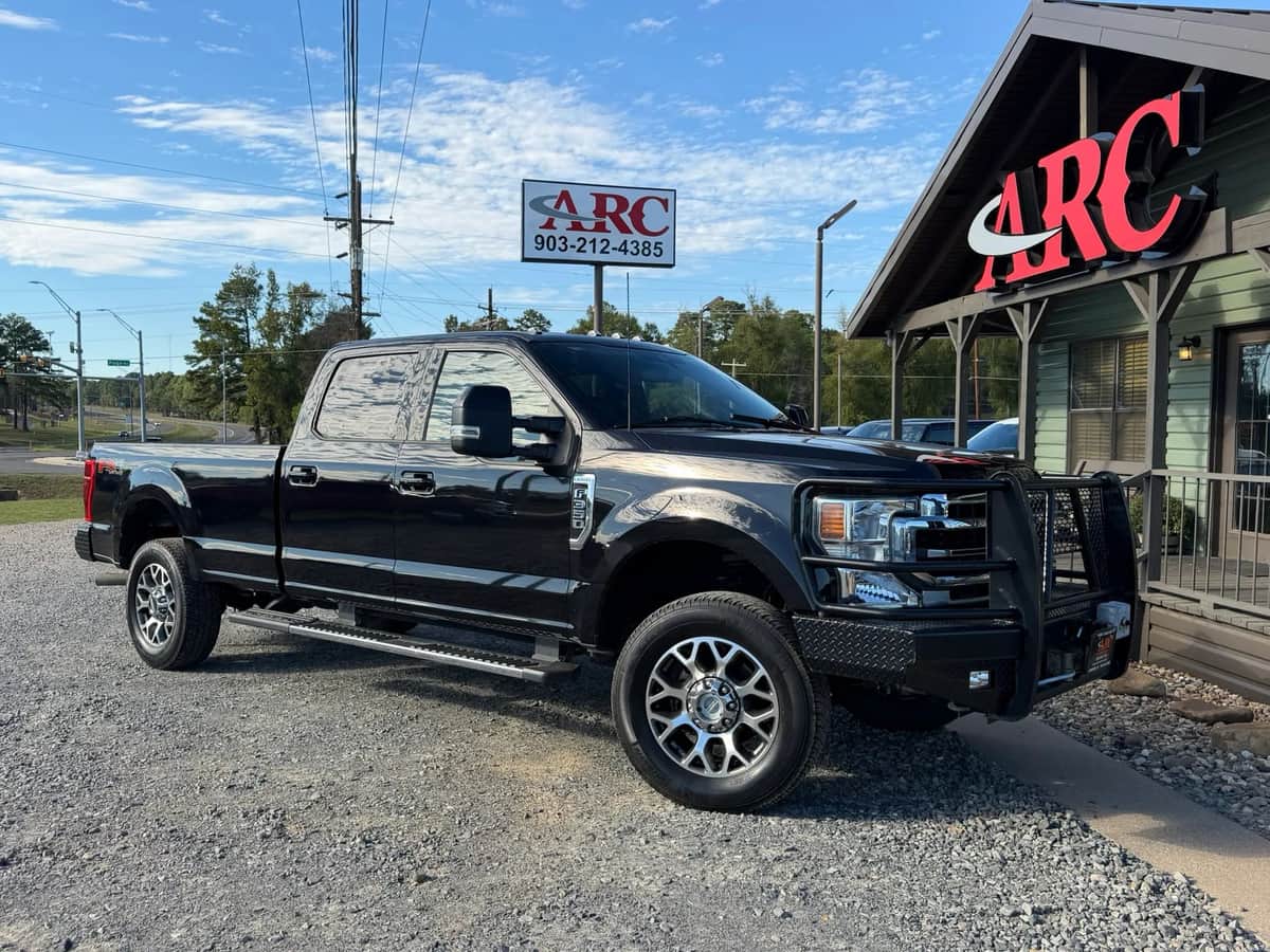 2022 Ford F-350 Lariat Pickup 4d 8 Ft