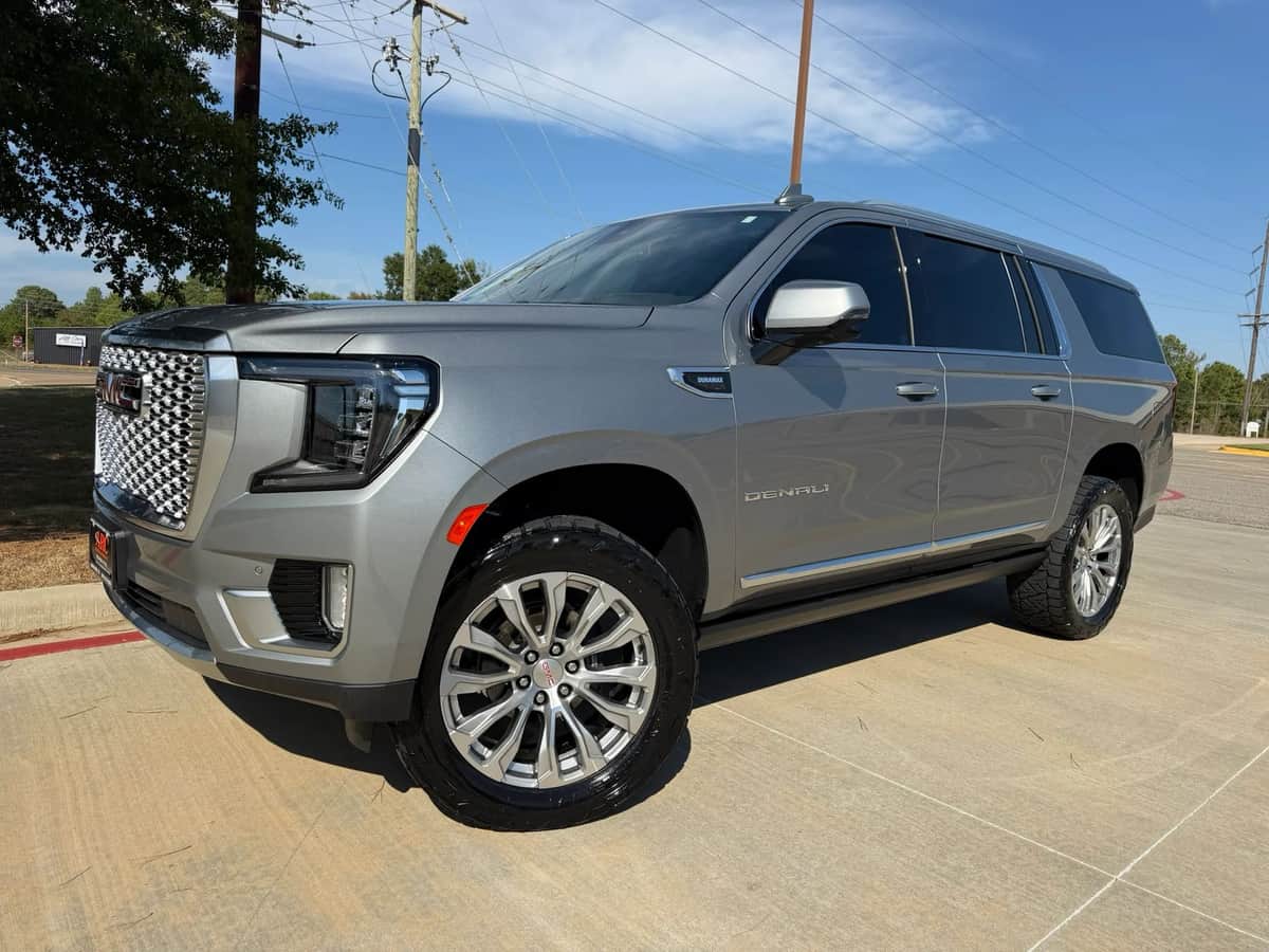 2024 GMC Yukon XL Denali Sport Utility 4d