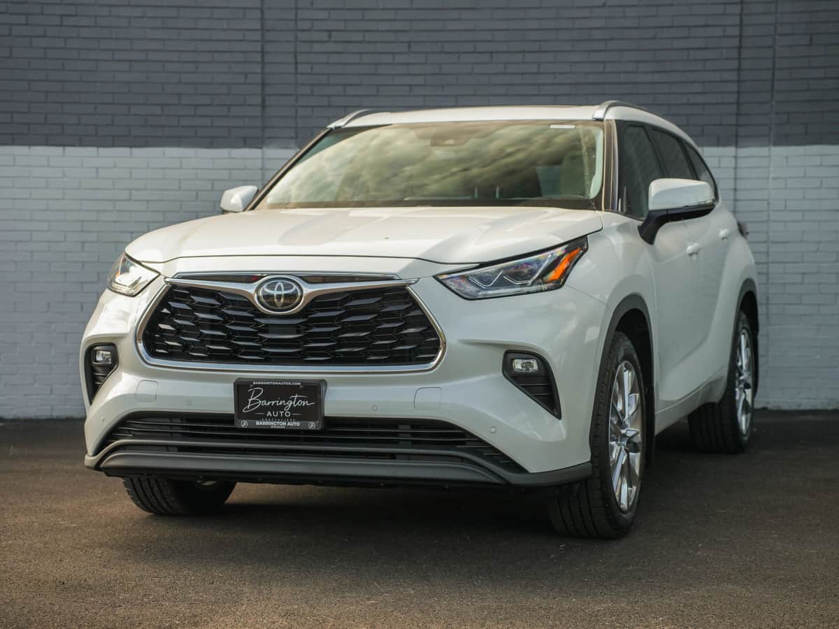 2020 Toyota Highlander Limited Sport Utility 4d