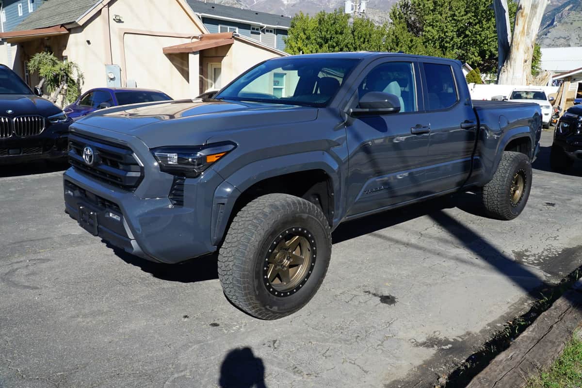 2024 Toyota Tacoma Sr5 Pickup 4d 6 Ft