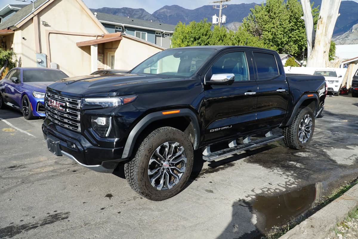 2023 GMC Canyon Denali Pickup 4d 5 Ft