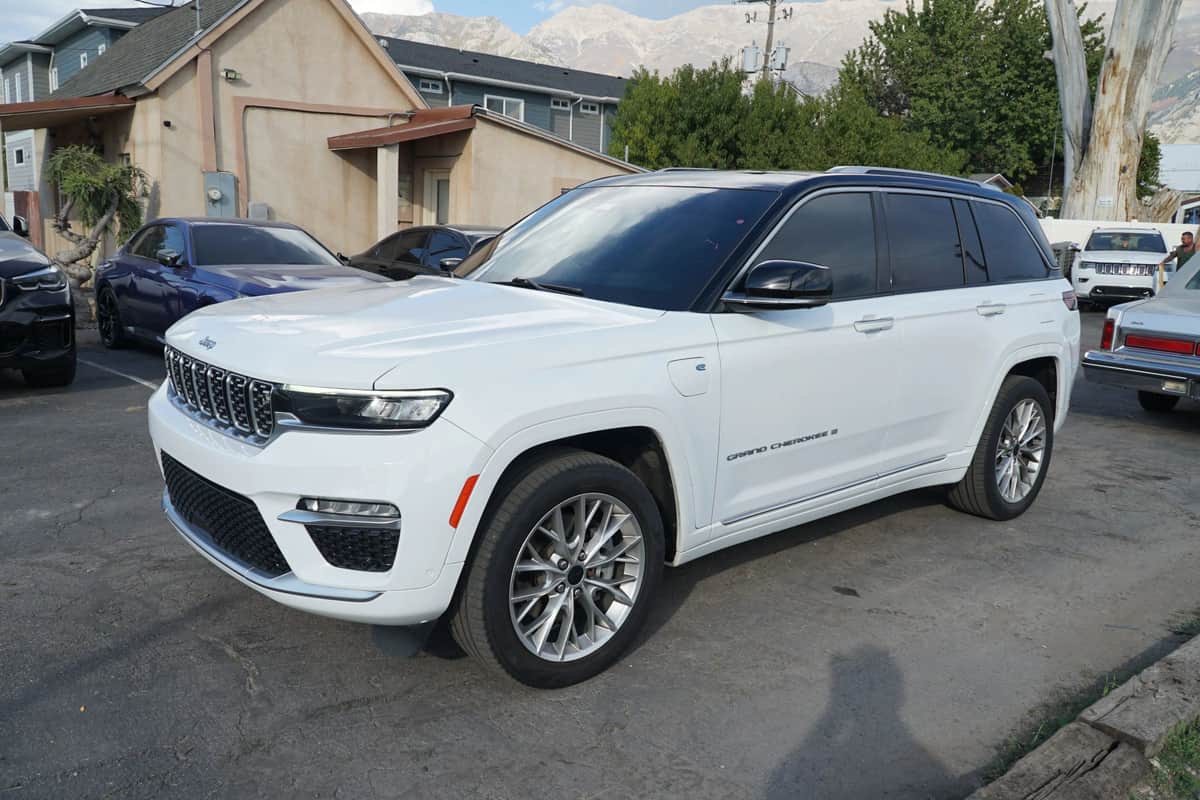 2022 Jeep Grand Cherokee Summit Sport Utility 4D