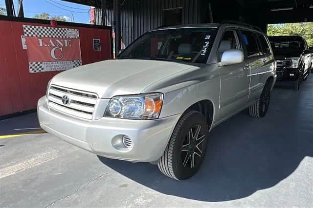 2004 Toyota Highlander Sport Utility 4d