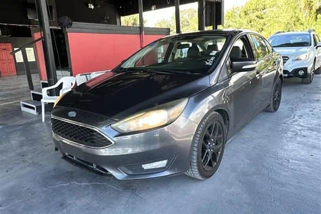2016 Ford Focus Se Sedan 4d