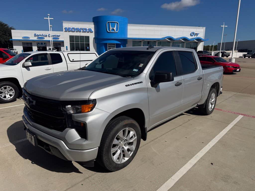 2022 Chevrolet Silverado 1500 Custom