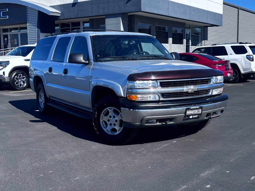 2004 Chevrolet Suburban LS