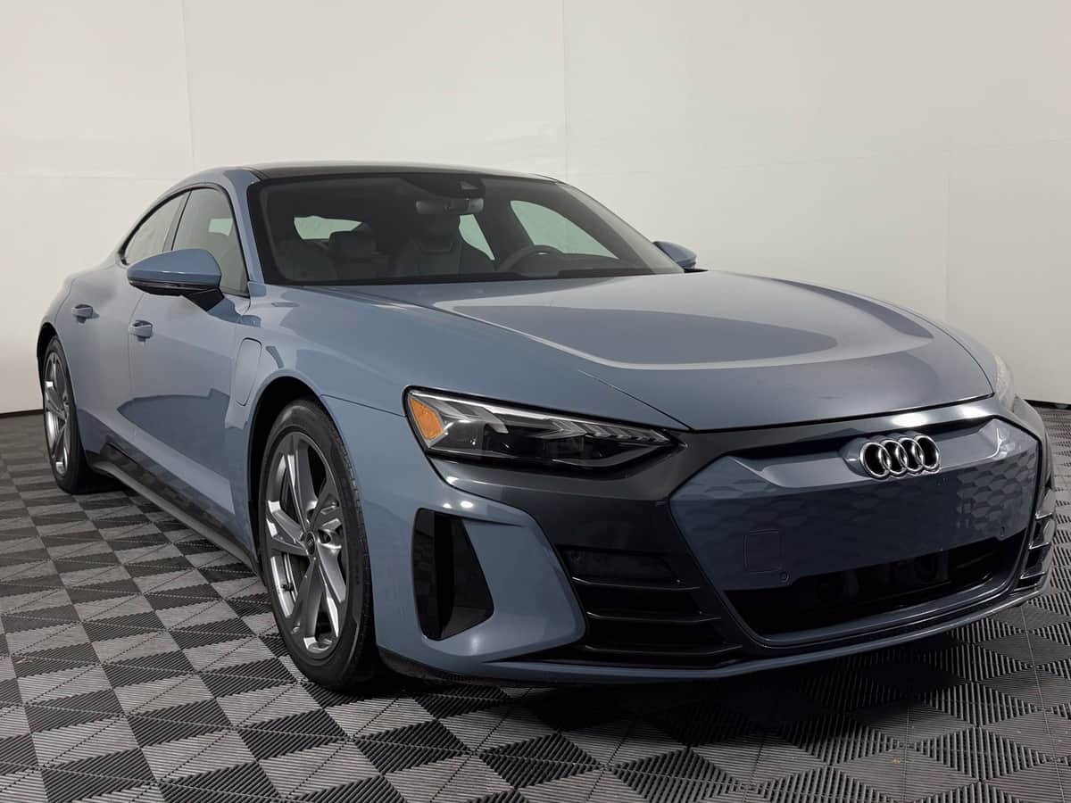 2023 Audi e-tron GT Premium Plus