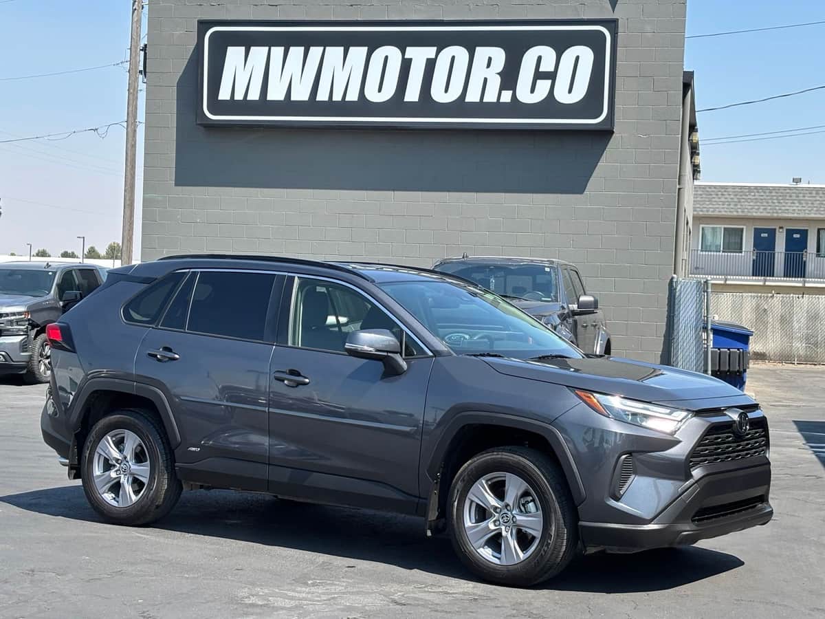 2025 Toyota RAV4 Hybrid XLE