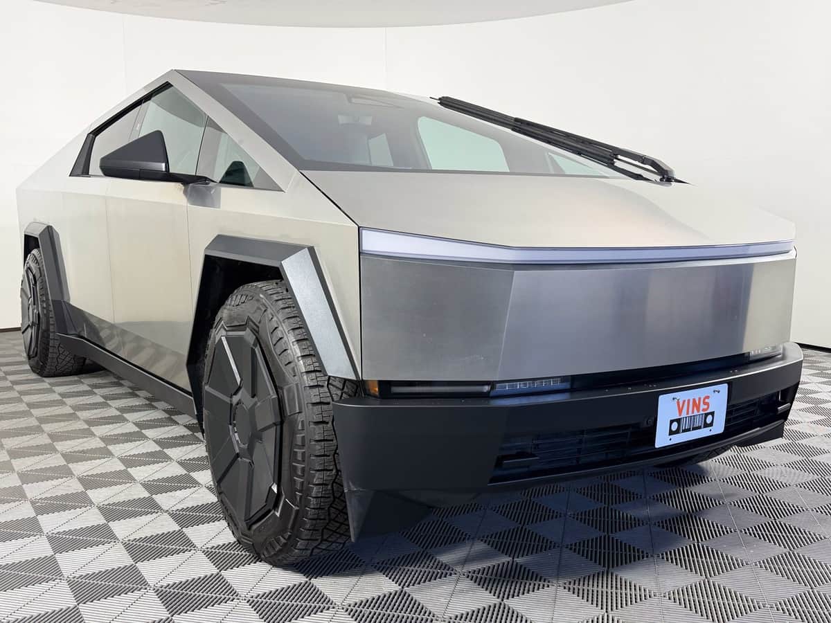 2024 Tesla Cybertruck BASE