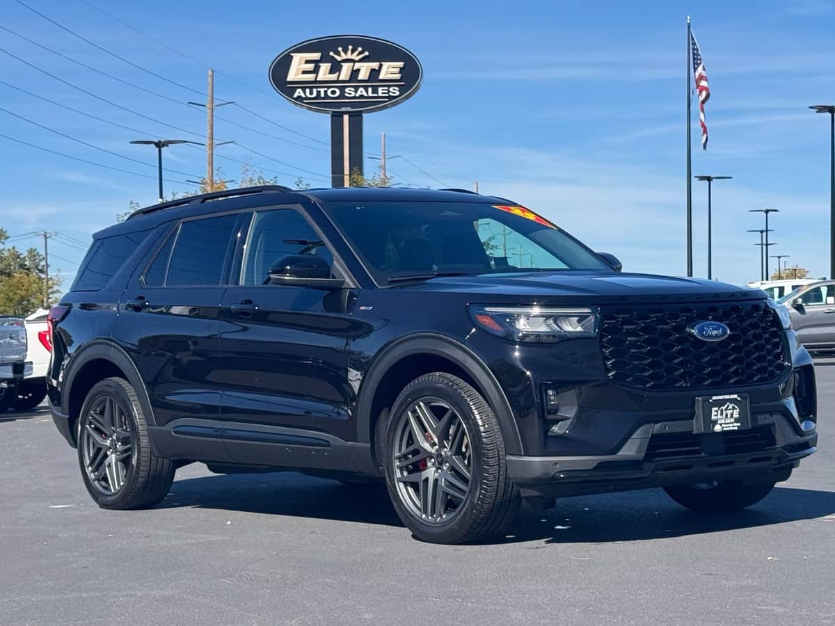 2025 Ford Explorer ST-Line