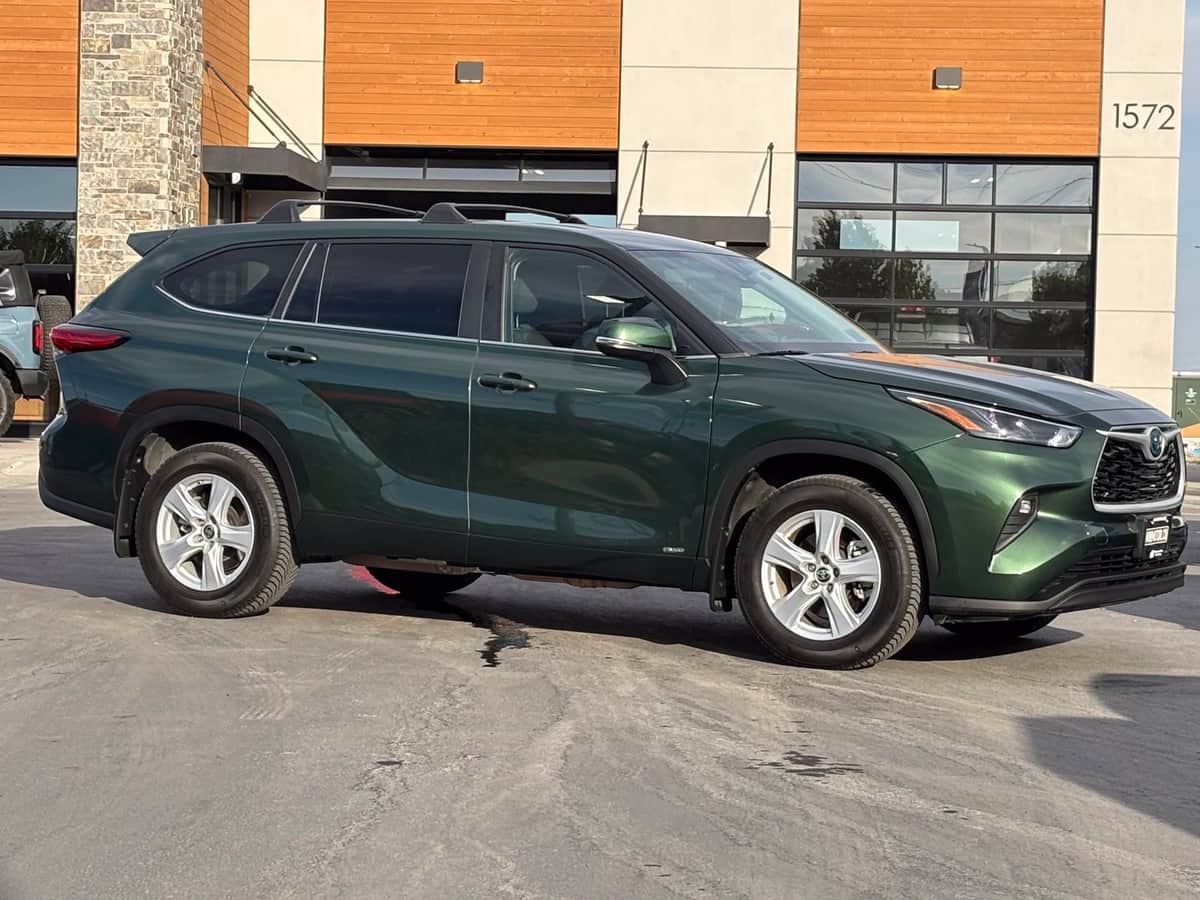 2023 Toyota Highlander LE