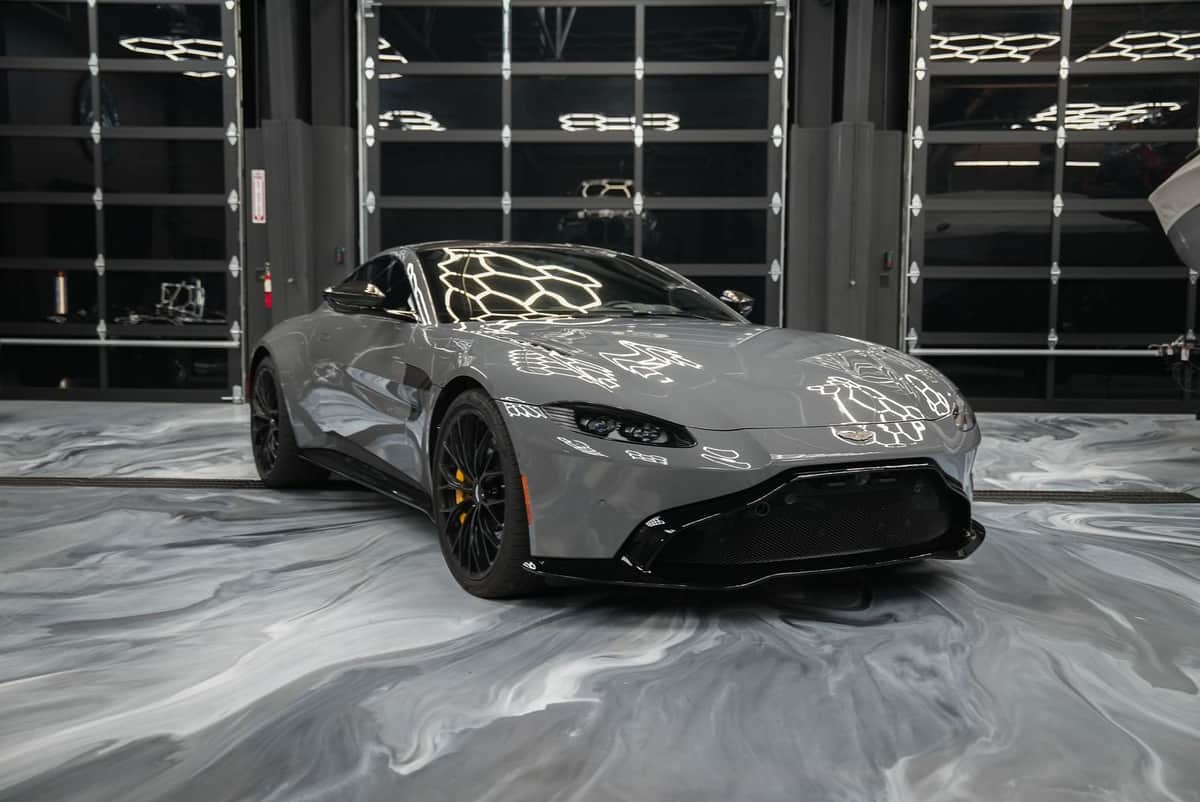 2023 Aston Martin Vantage BASE
