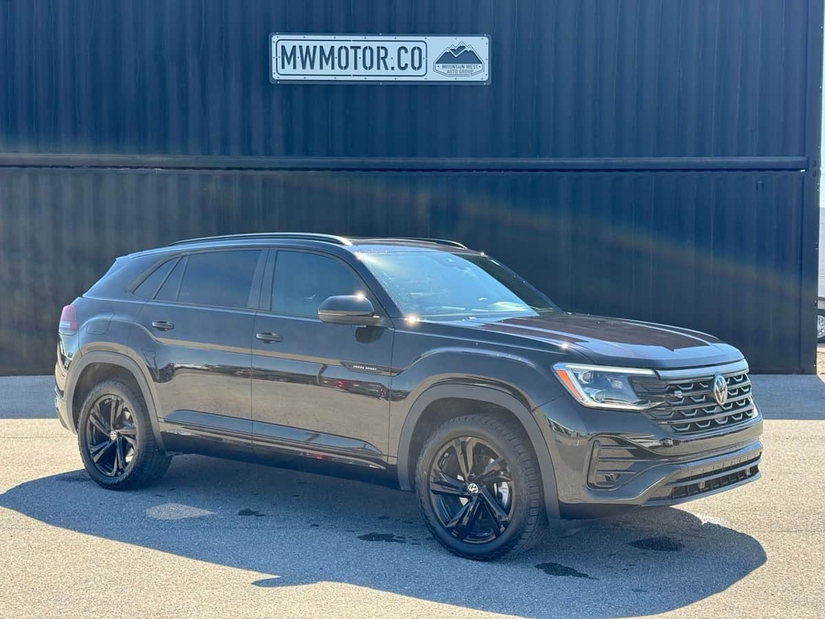 2025 Volkswagen Atlas Cross Sport 2.0t Sel R-Line Black