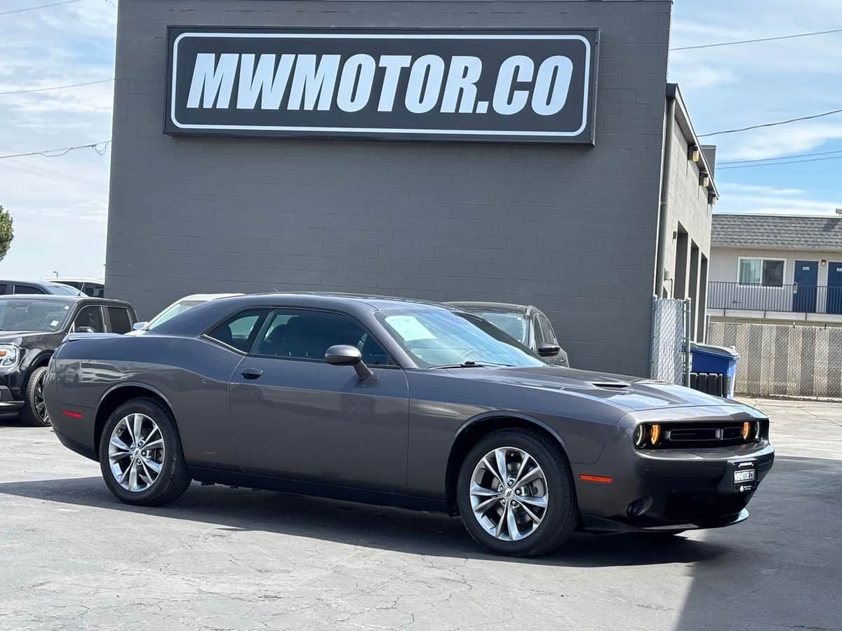 2021 Dodge Challenger SXT