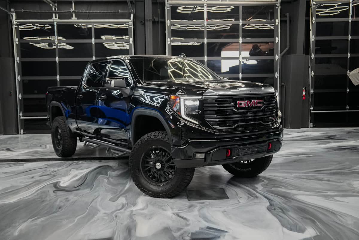 2023 GMC Sierra 1500 AT4
