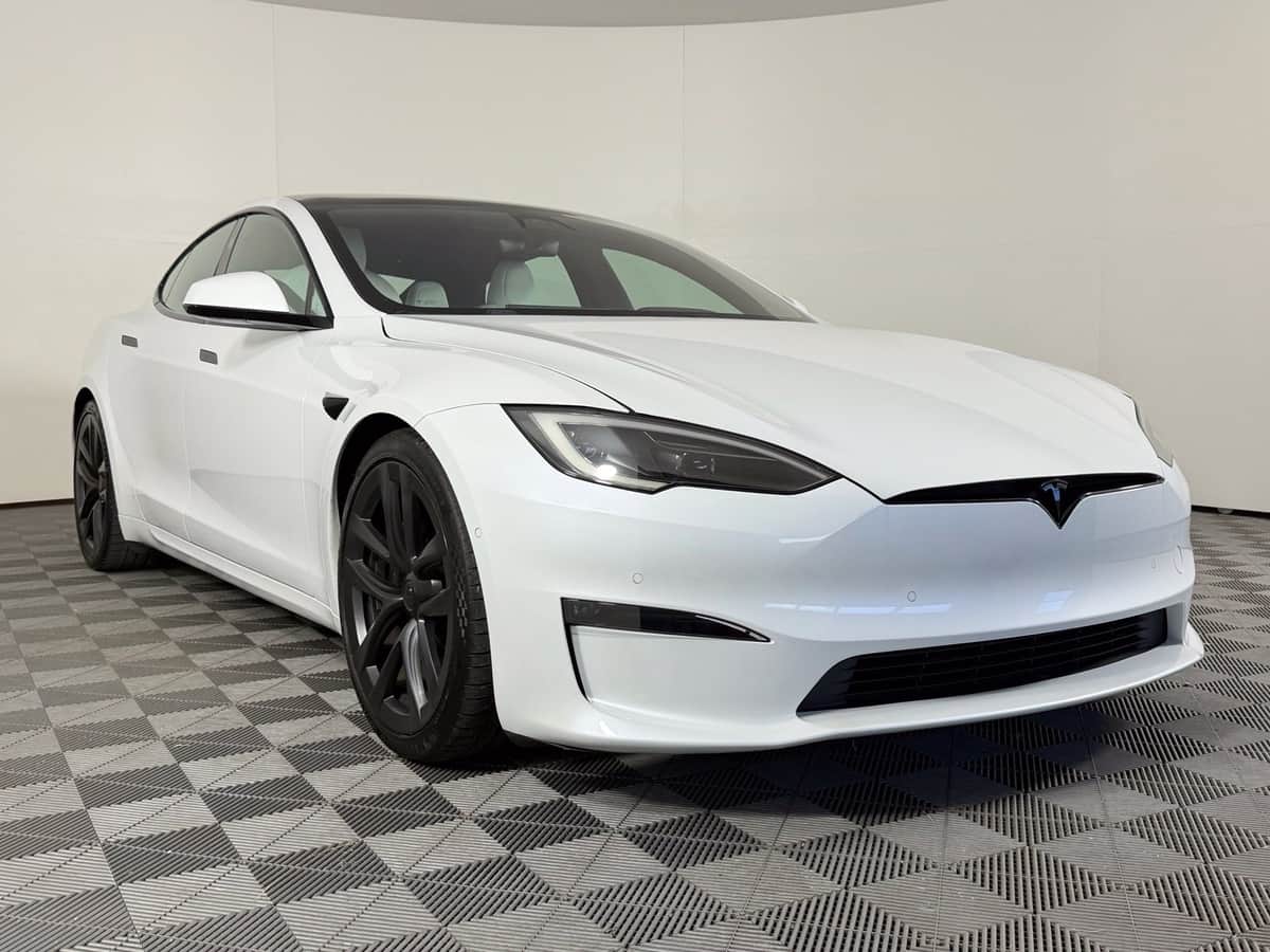2022 Tesla Model S Plaid