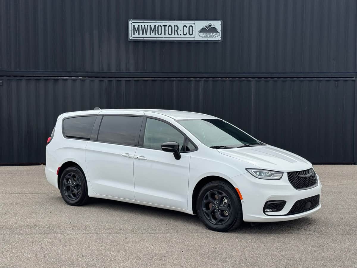 2024 Chrysler Pacifica Select S Appearance