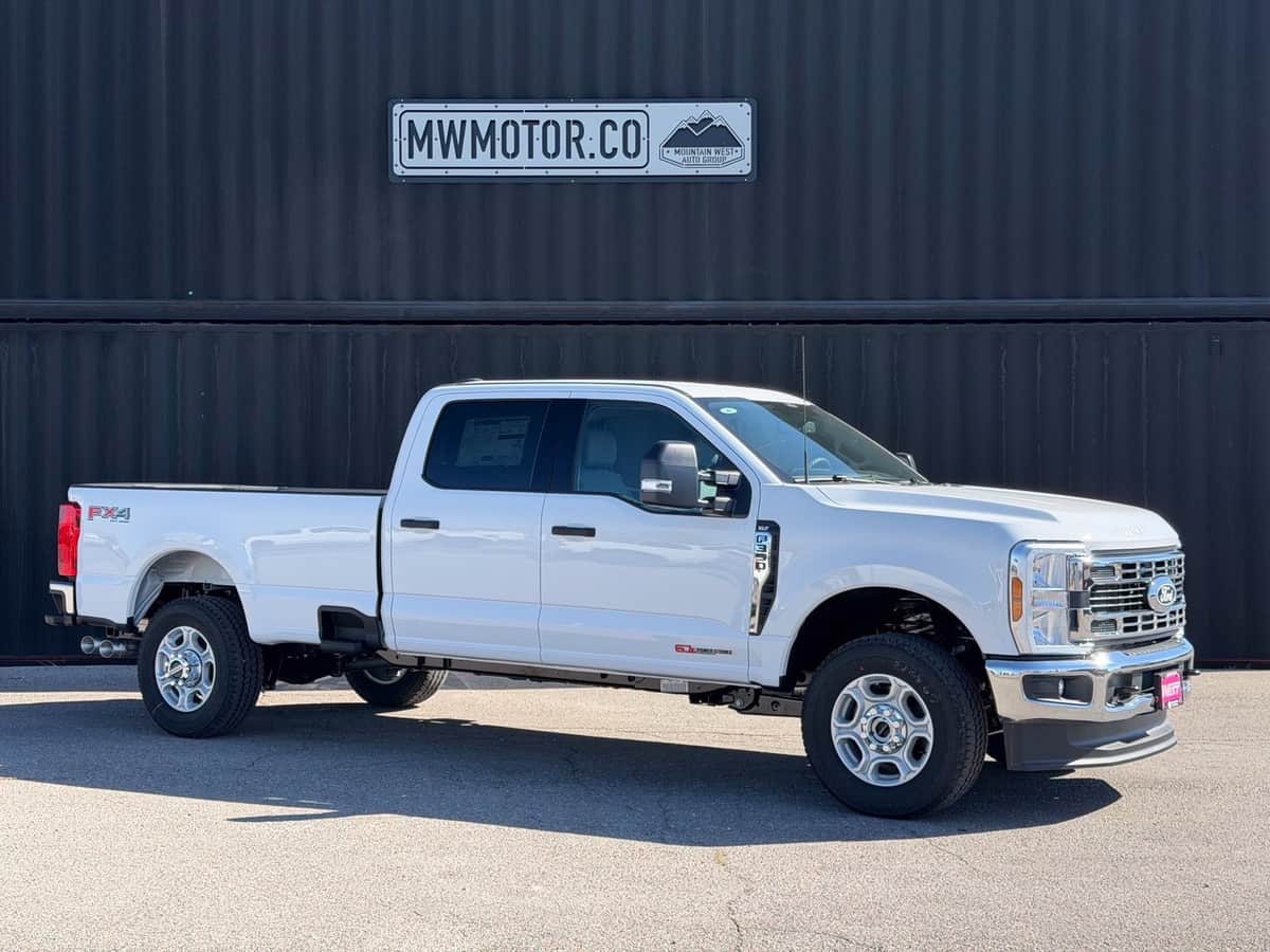 2027 Ford Super Duty F-350 Srw XLT