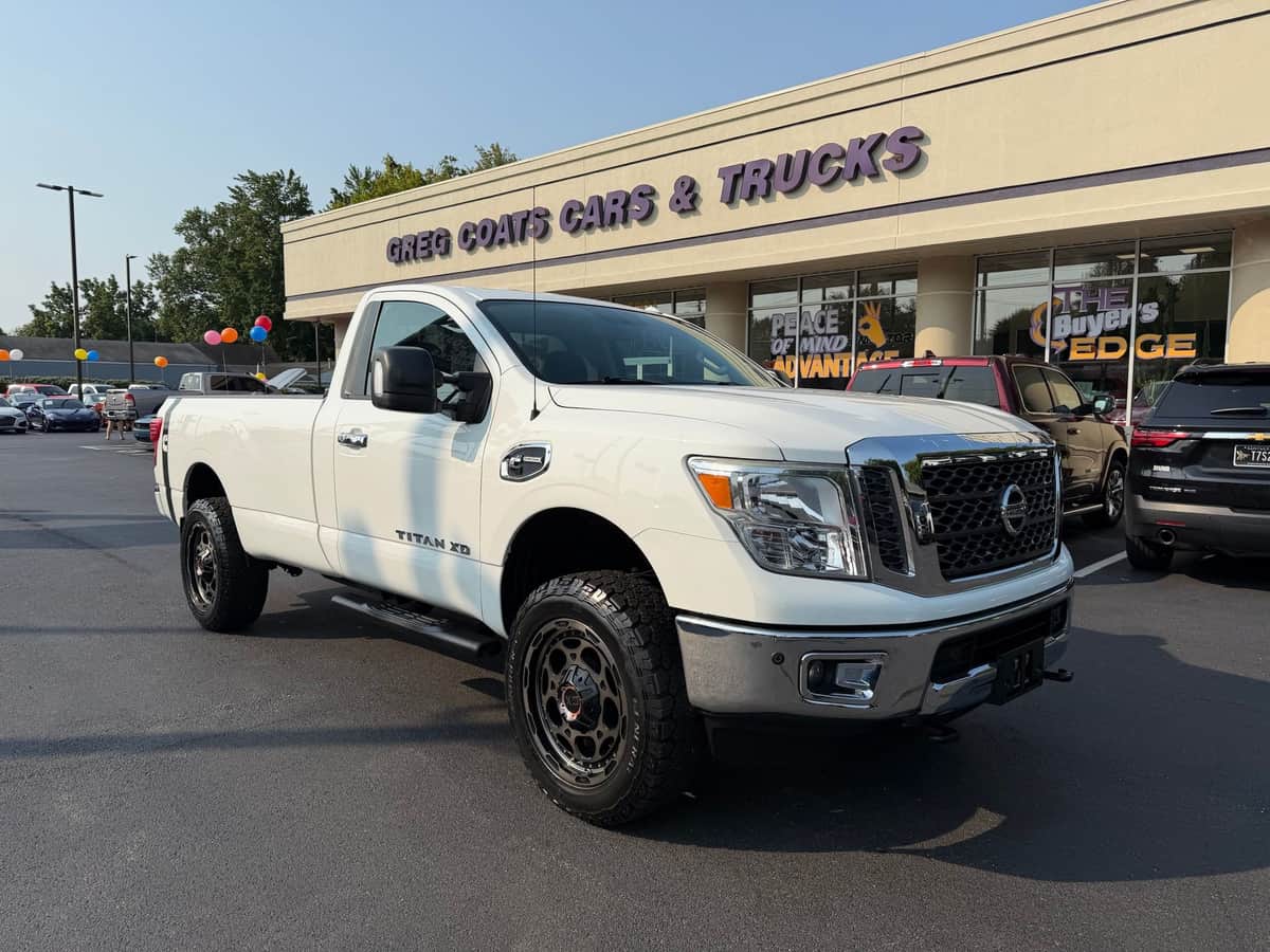 2017 Nissan Titan SV