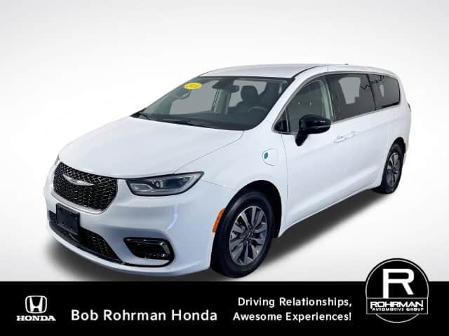 2024 Chrysler Pacifica Select