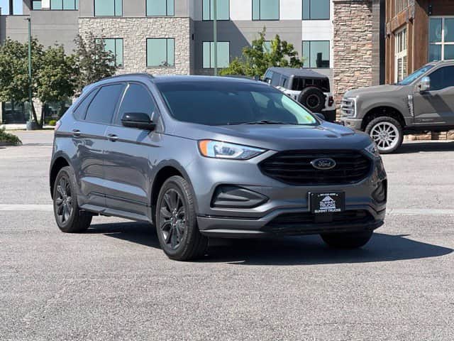 2022 Ford Edge SE