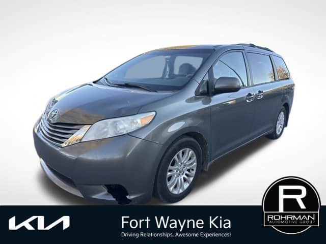 2012 Toyota Sienna XLE
