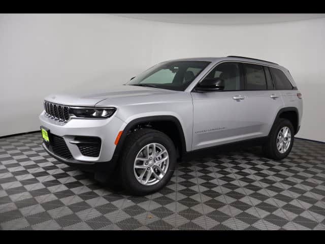 2026 Jeep Grand Cherokee Laredo