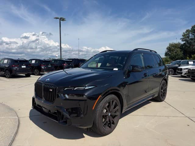 2027 BMW X7 M60I