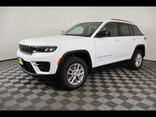 2026 Jeep Grand Cherokee Laredo