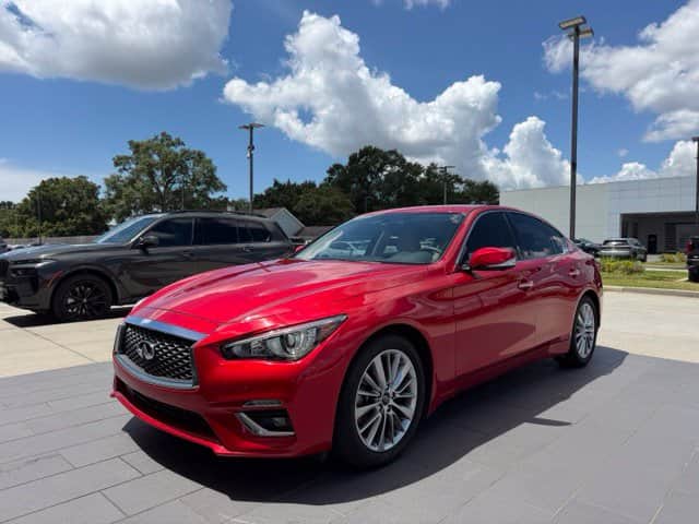 2023 INFINITI Q50 LUXE