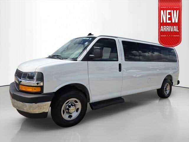 2025 Chevrolet Express Passenger LT