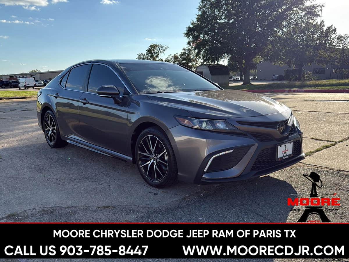 2023 Toyota Camry SE