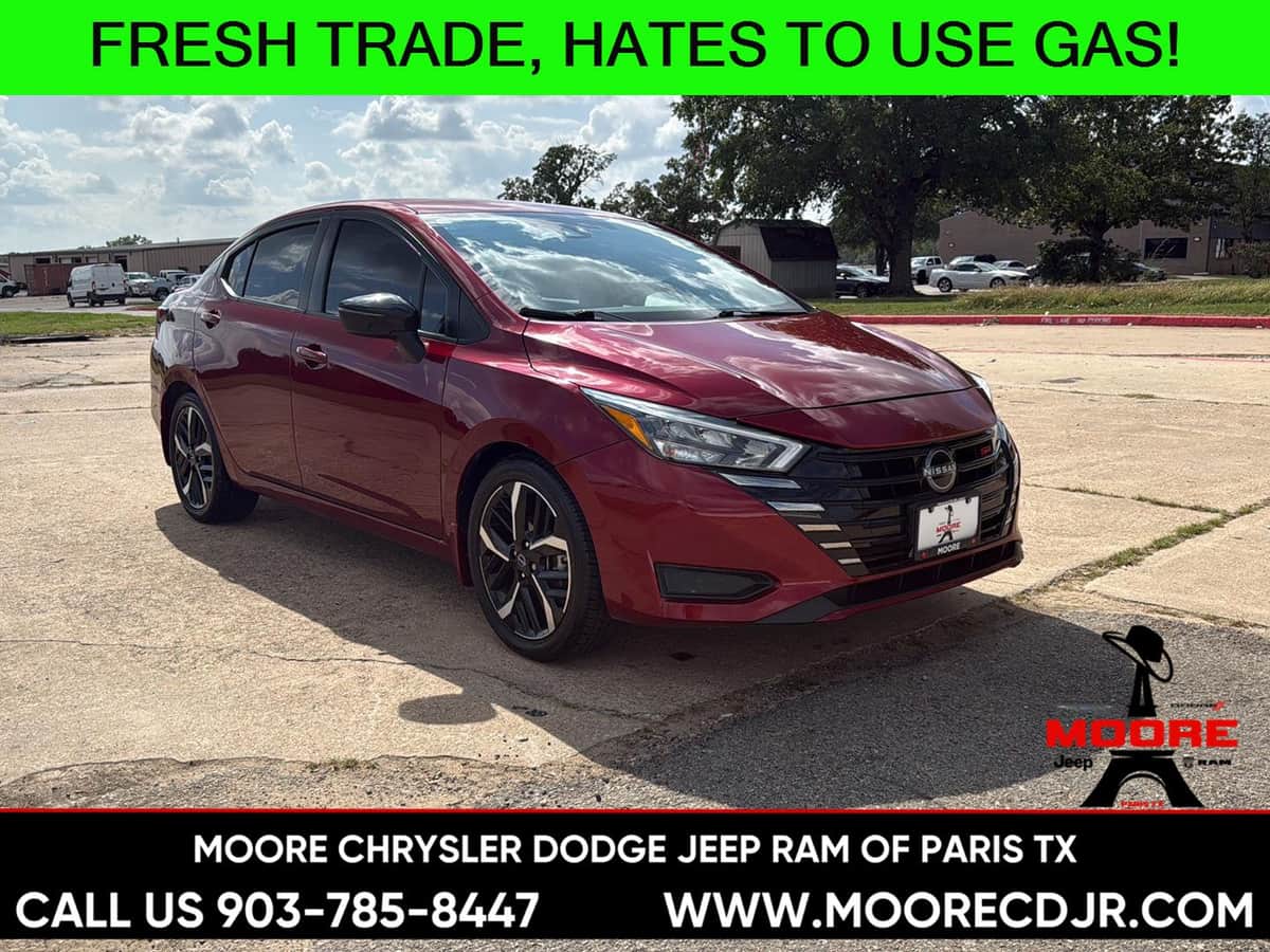 2023 Nissan Versa SR