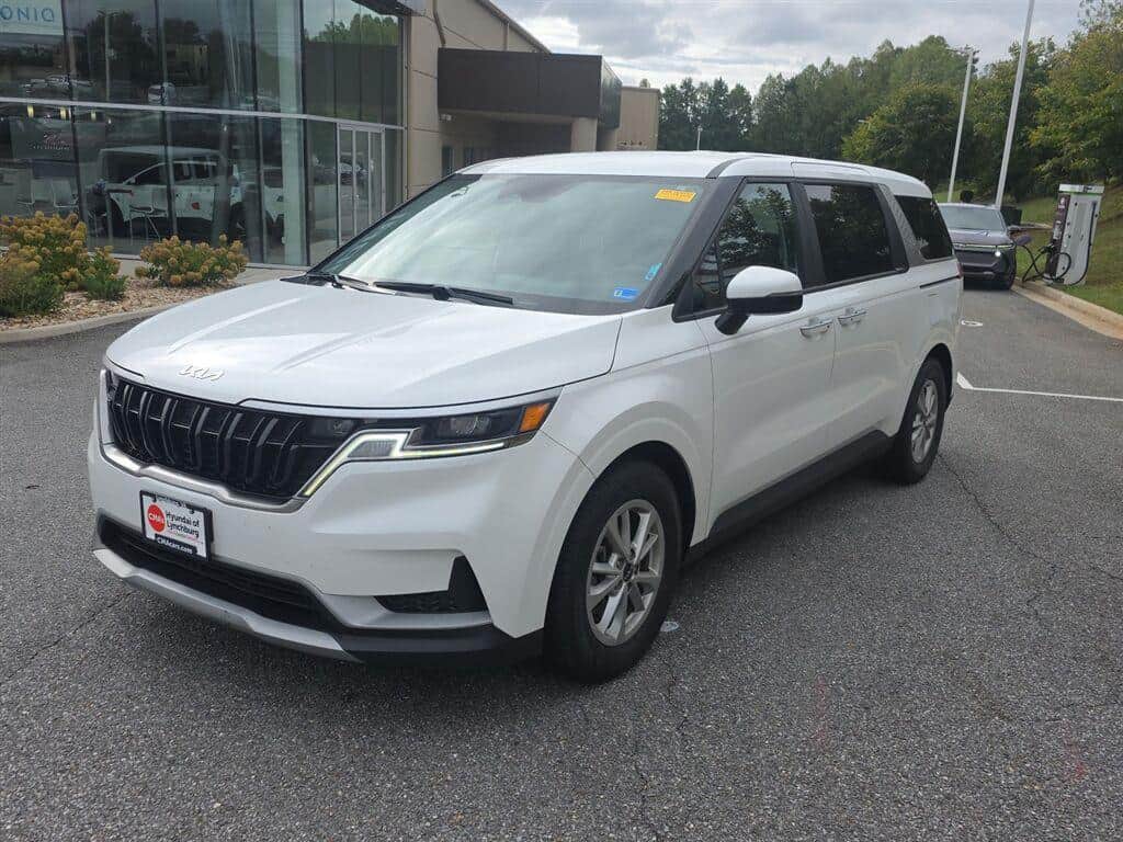 2023 Kia Carnival LX