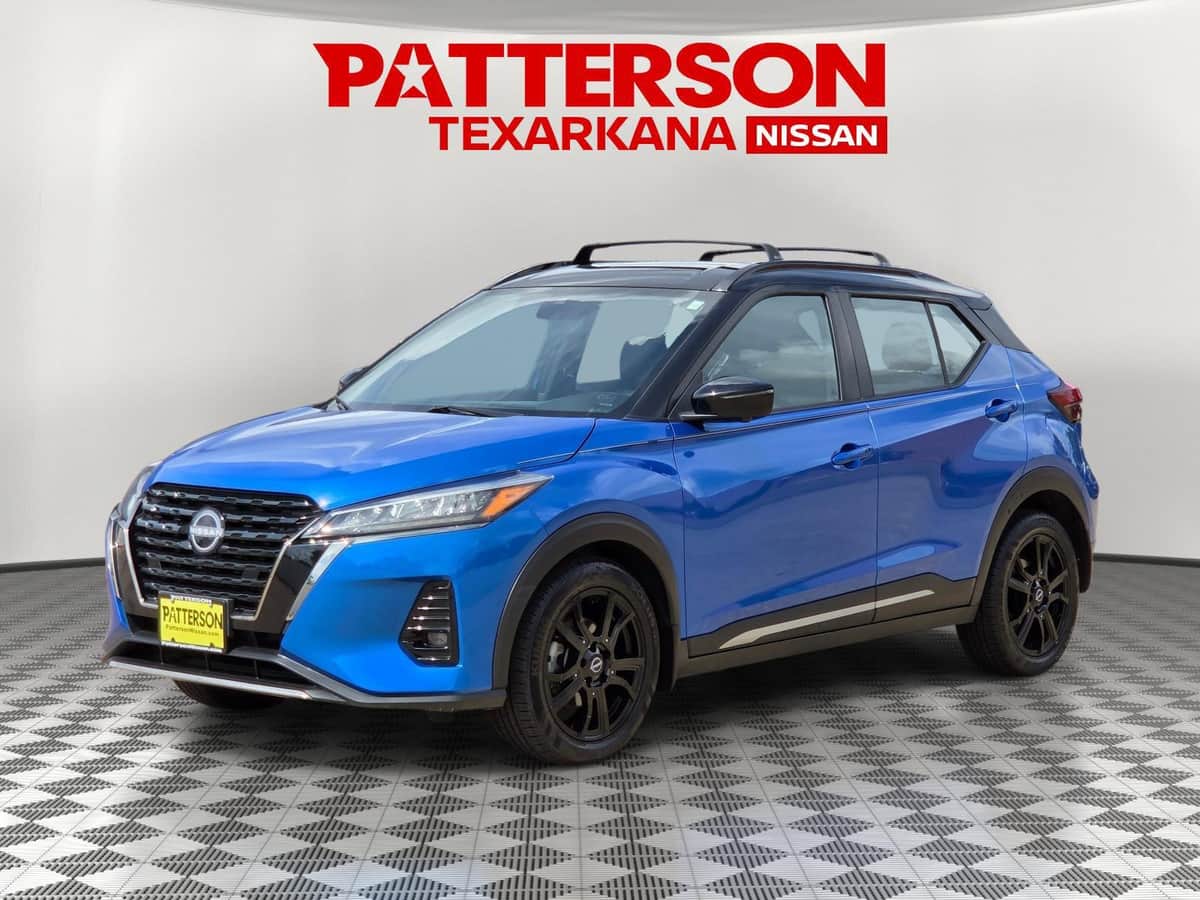 2023 Nissan Kicks SR