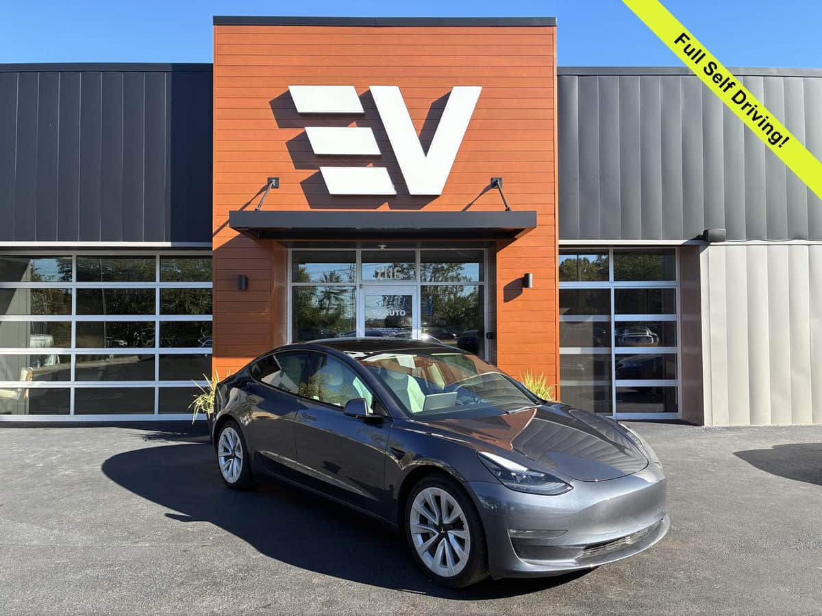 Dealer listing photo of 2022 Tesla Model 3 Long Range