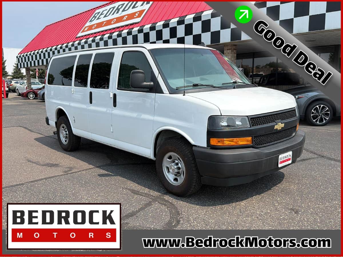 2022 Chevrolet Express Passenger LS