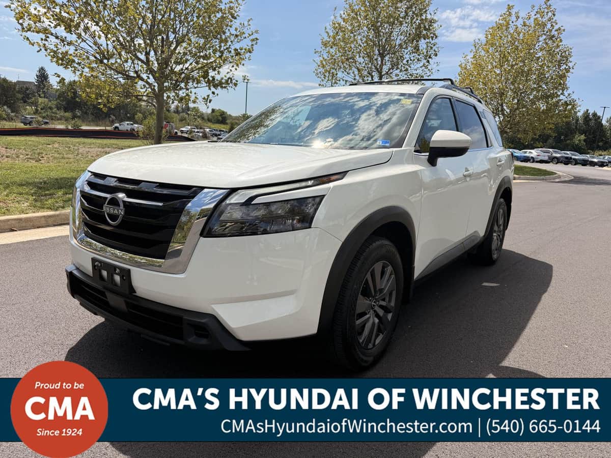 2024 Nissan Pathfinder SV