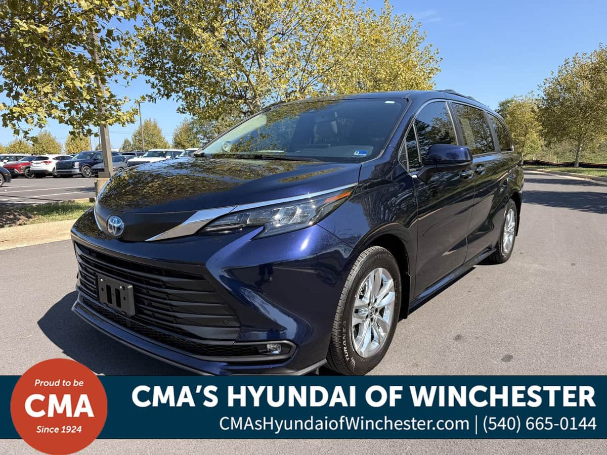 2025 Toyota Sienna XLE