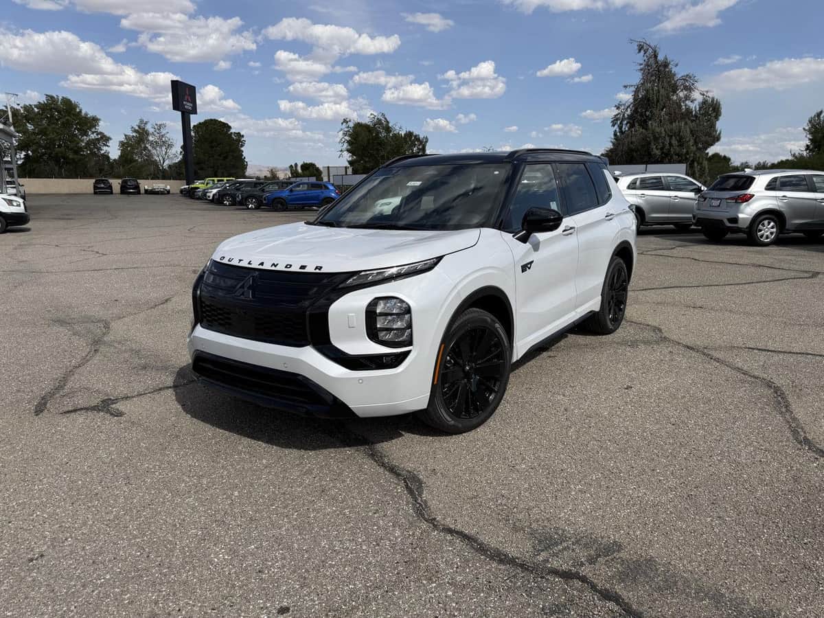 2026 Mitsubishi Outlander Black Edition