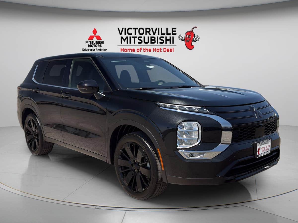 2026 Mitsubishi Outlander LE