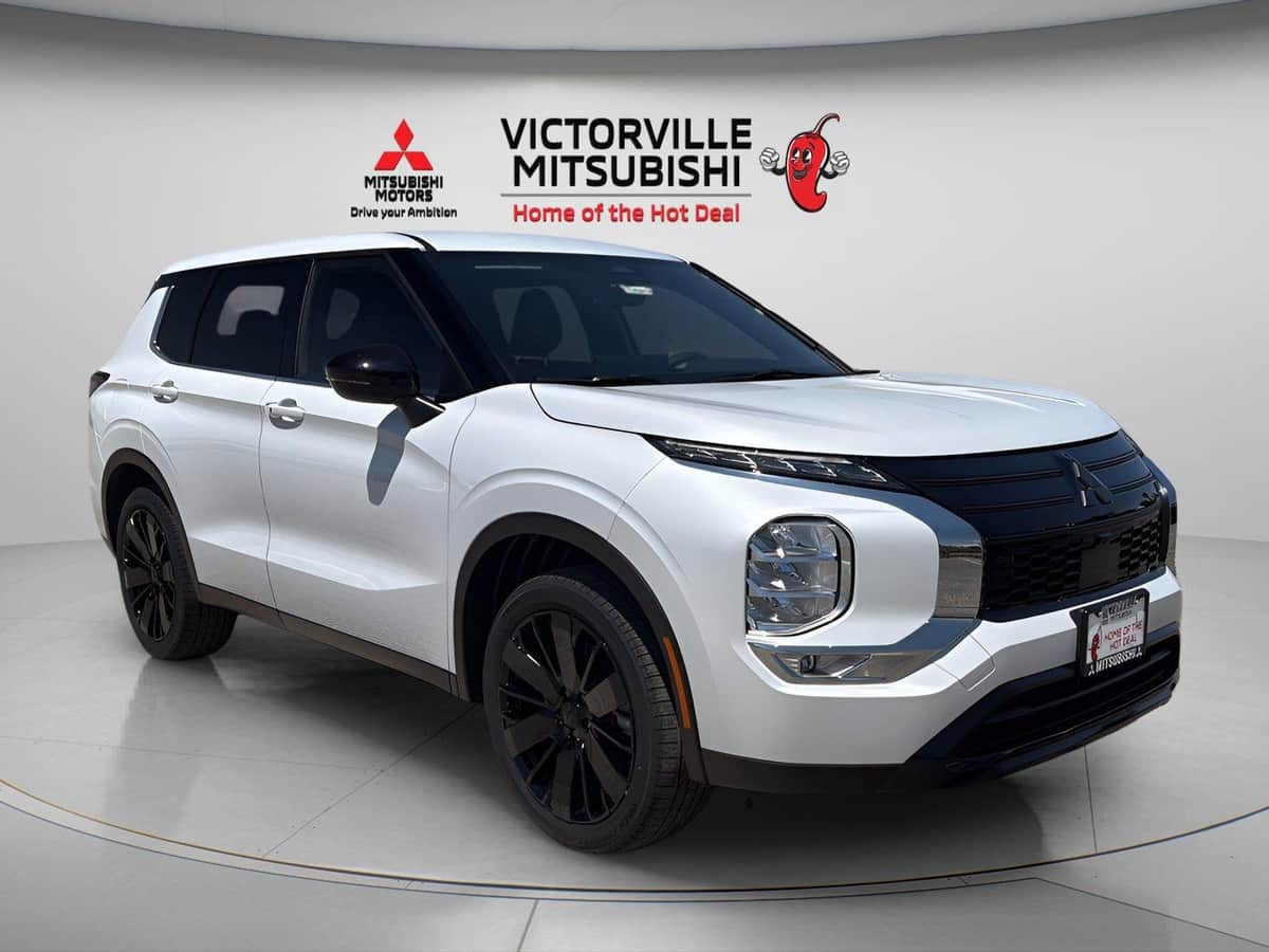 2026 Mitsubishi Outlander LE