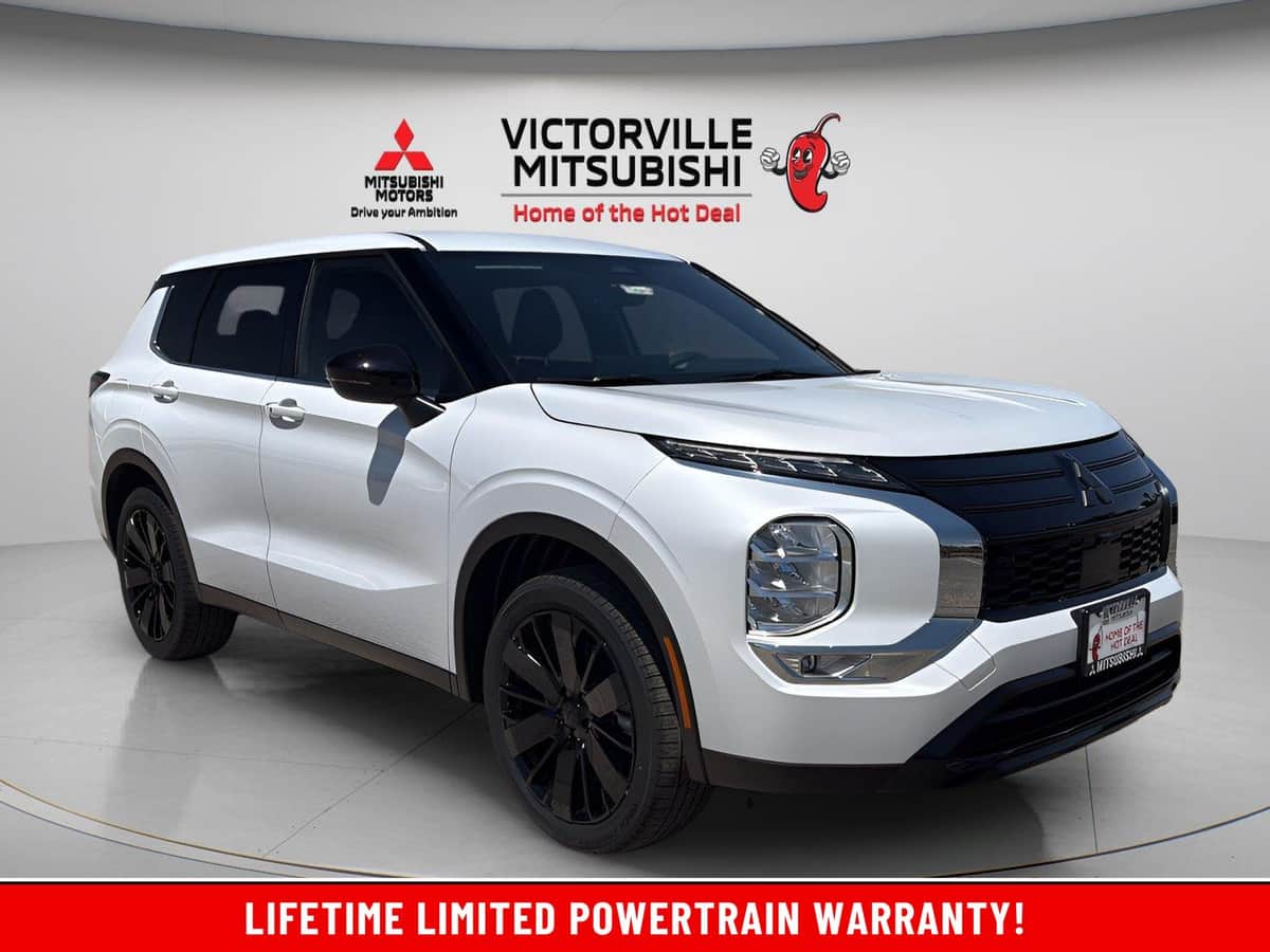2026 Mitsubishi Outlander LE