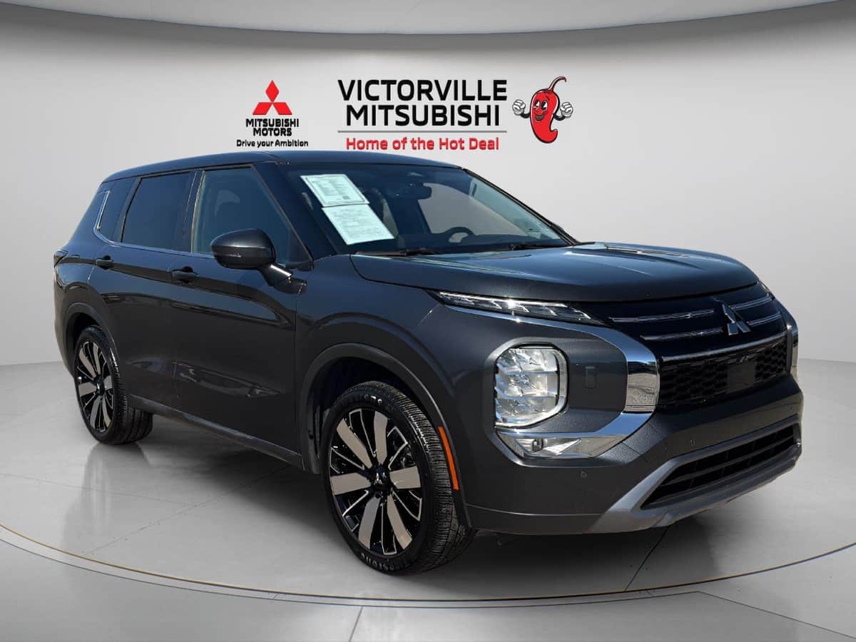 2025 Mitsubishi Outlander SE
