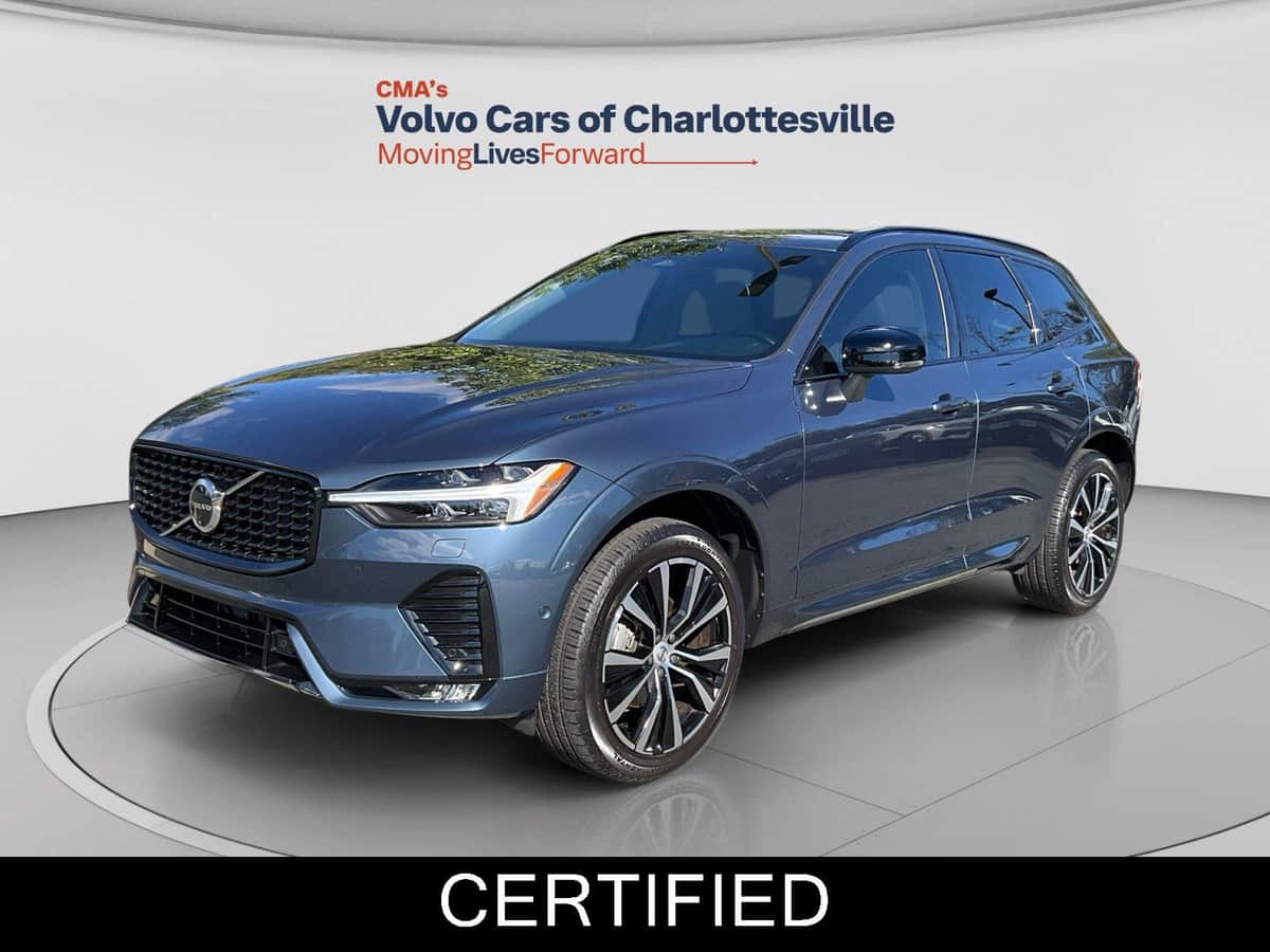 2024 Volvo XC60 Plus Dark Theme